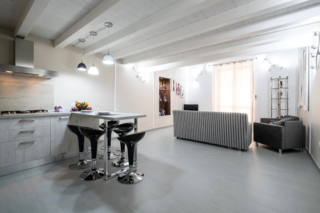 Quattro Canti Apartments Palermo Exterior foto